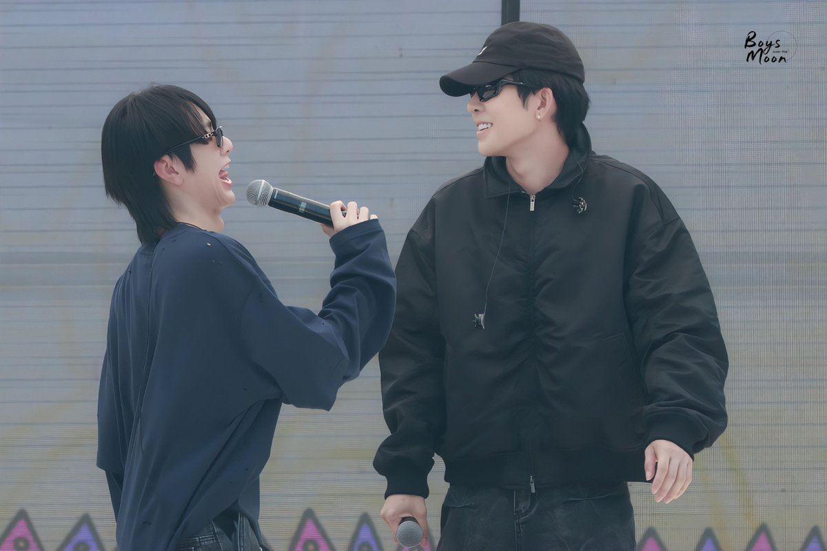 boysoverthemoongallery tweet media