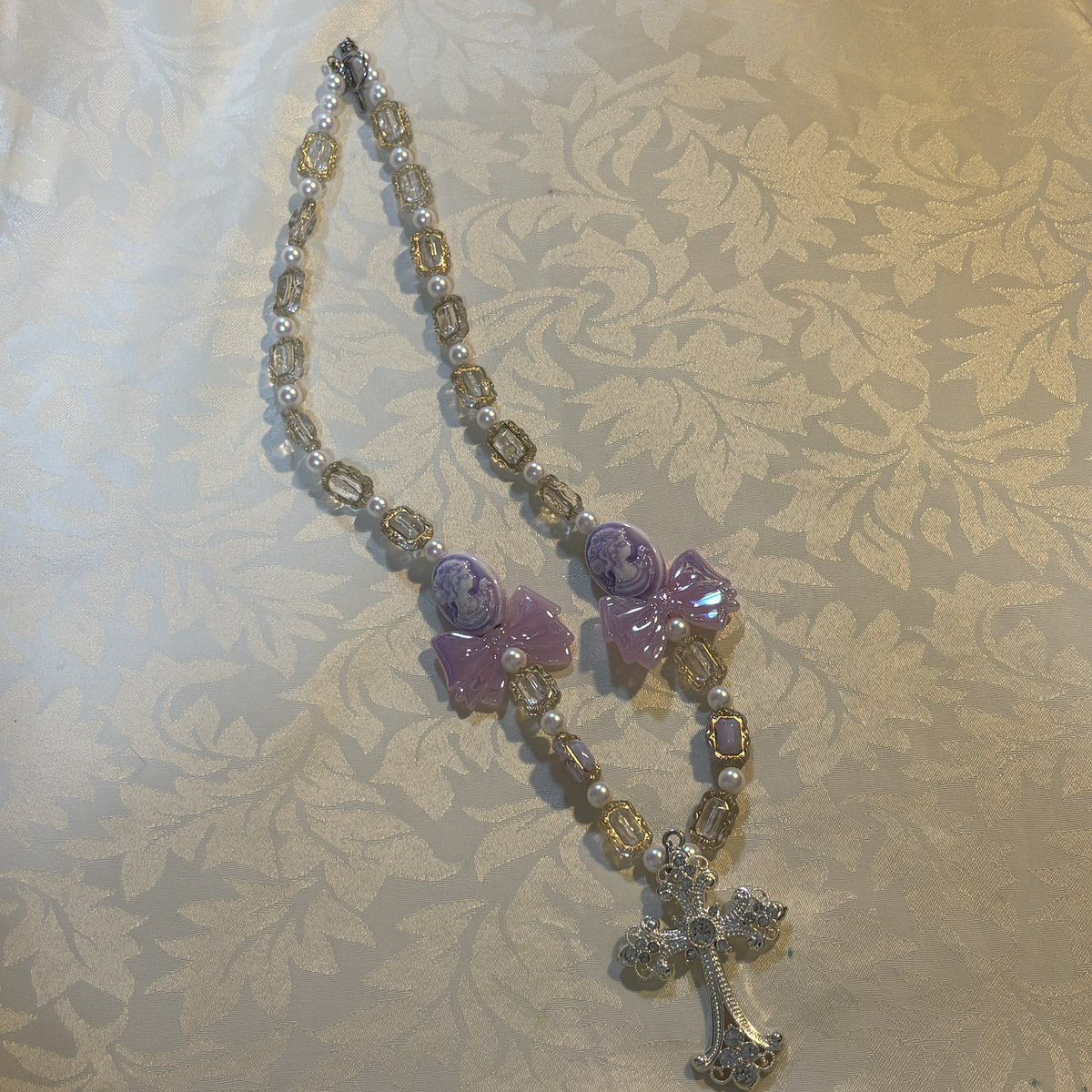 可愛いネックレス 
#イラスト #oc