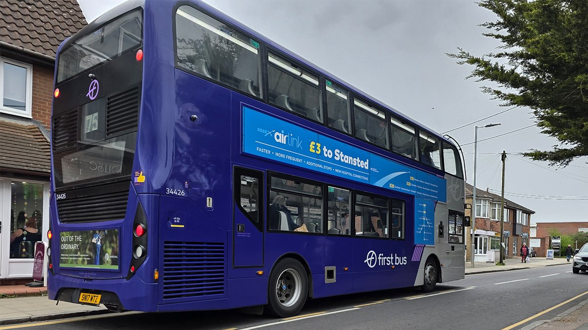 WillsBusSpot's tweet photo. #FirstTransfer 11/04/26
With the increased PSVR needed for the 375 route that starts tomorrow, First Colchester have received Ex First Chelmsford Enviro 400 MMC 34426 SN17 MTZ. One of two to transfer during the week, looking very smart yesterday morning in Tiptree. https://t.co/Zo5Sf31p6i