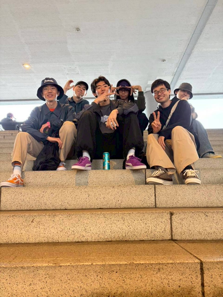 odottemita_pdf's tweet image. 久しぶりの全員集合！
#ソロばっか〜の 
#PDF
#どっとぴーでぃーえふ