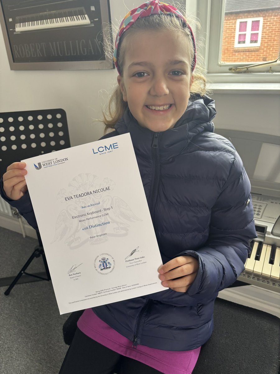 DMSMusicSchool's tweet image. #GoodMorning Happy #Sunday and #HappyFaces at DMS Established 1985🏆

STUDENTS CELEBRATE AGAIN WITH A CLASS OF DISTINCTIONS

dorridgemusicschool.com

@SolihullUpdates @promotenorthsol @BrumHour @Covhour 
#music #education 

Enrolling Now 📞 01564772831