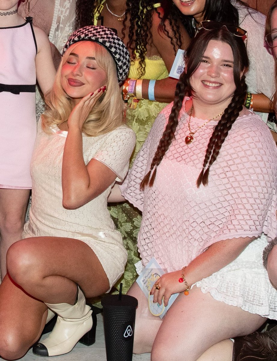 sara MET SABRINA 💋 tweet media