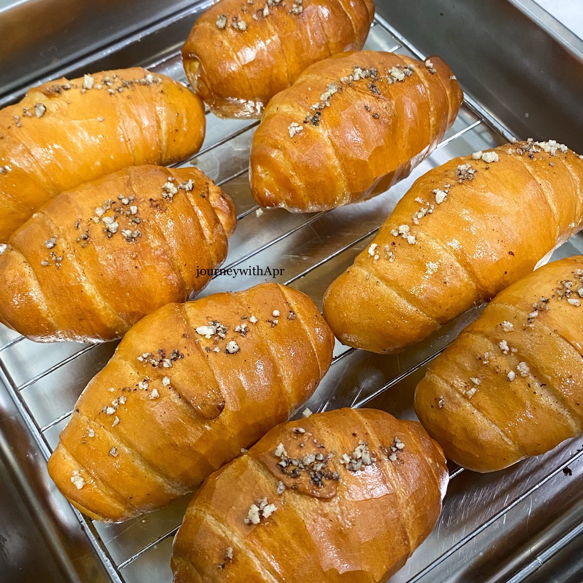 journeywithApr's tweet photo. Resep Salt Bread versi #bakingApril

1 resep dapet 8 pcs untuk adonan 50gr &amp; kalo mau kopong isian butter 20gr

selamat mencoba 👩🏻‍🍳🫶🏻 https://t.co/YOIBA1i5G0