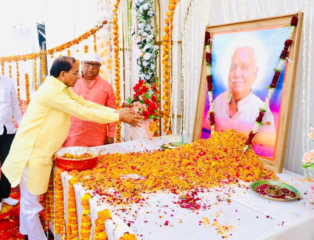 Vijay Bahadur Pathak tweet media