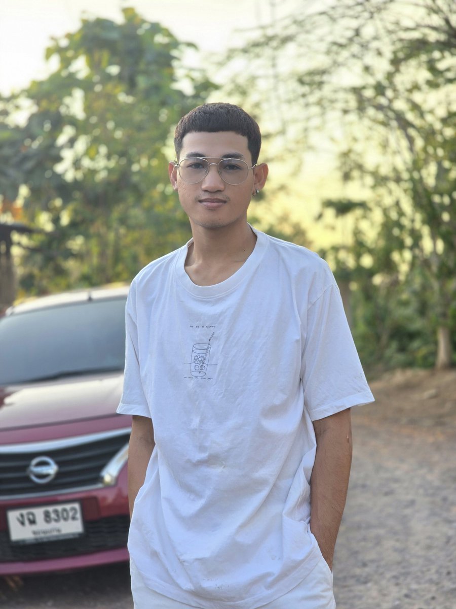 นนท์ นี้ tweet media