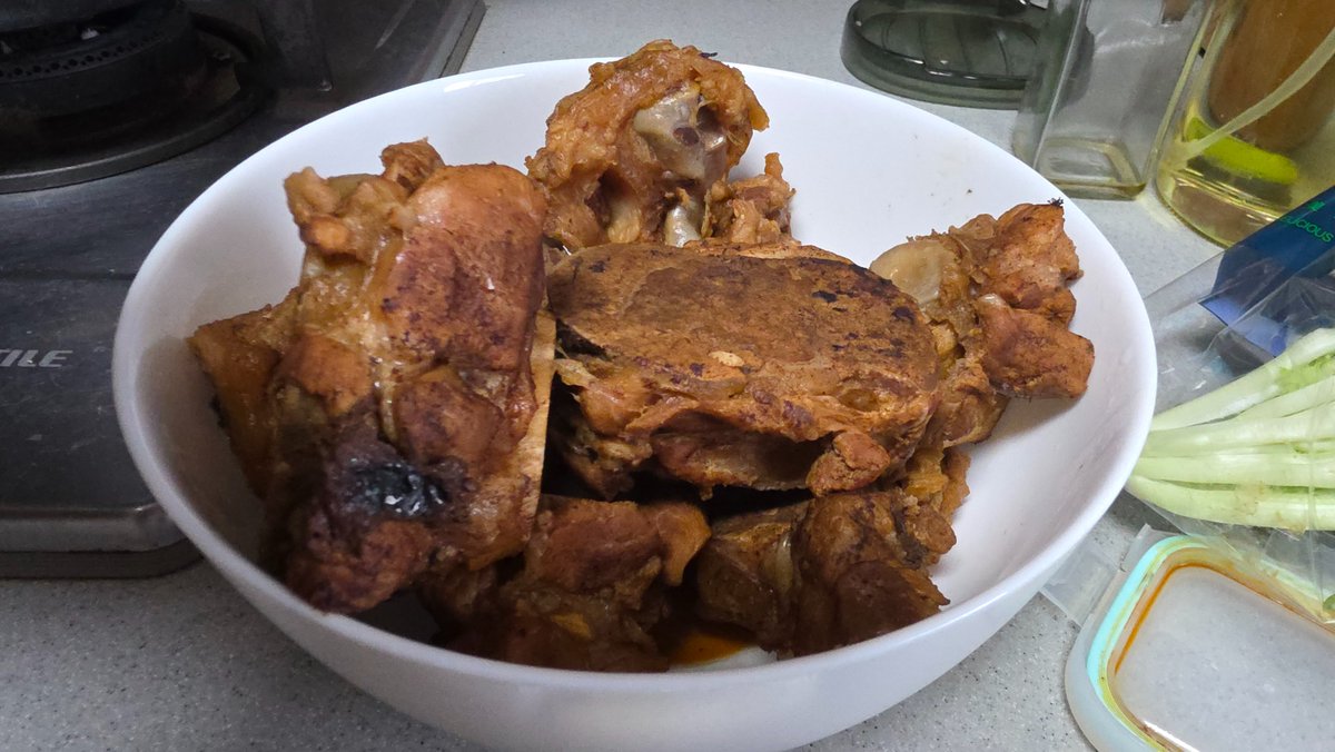 秃凸突 tweet media