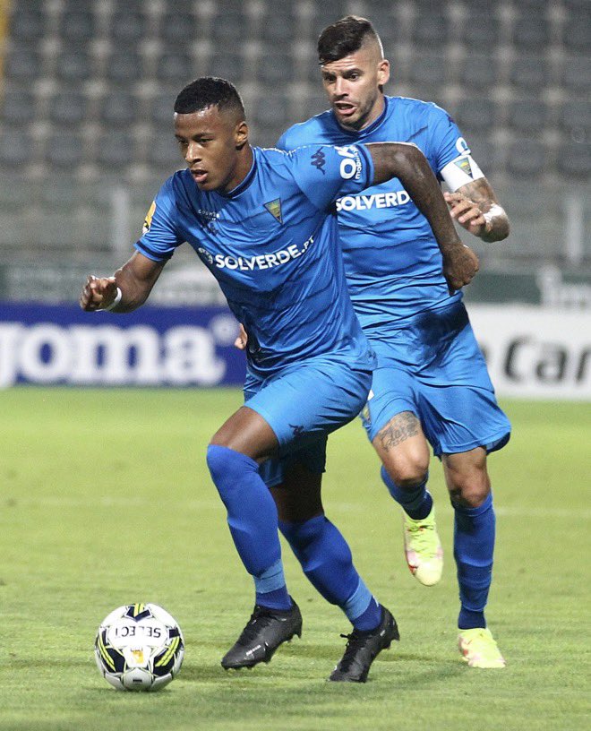 VARiável tweet media