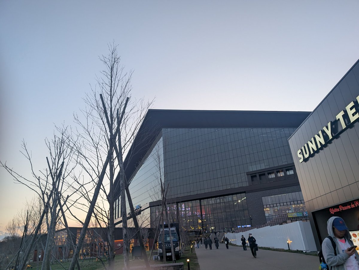 マック@4.11.12エスコン tweet media