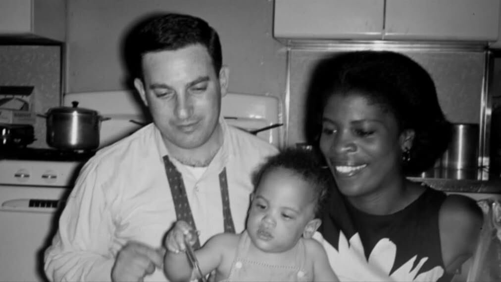 VintageSitcoms's tweet photo. Lenny Kravitz with his parents Sy Kravitz and Roxie Roker (1965) https://t.co/sxezi4biSM