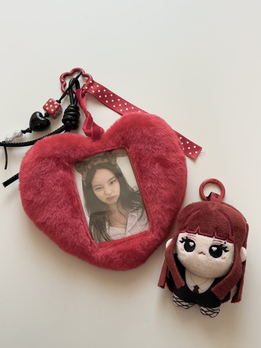 chibi tweet media