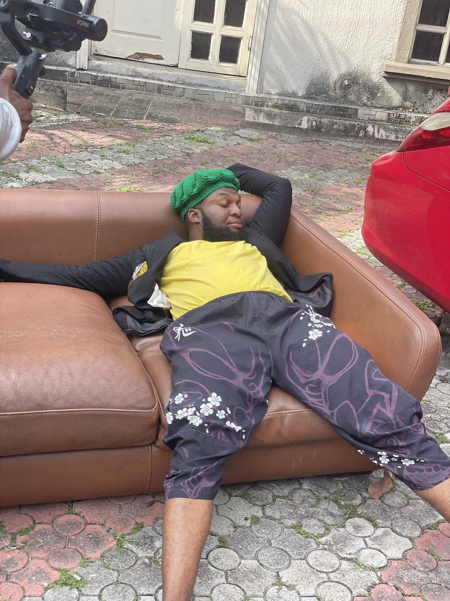 mroutstanding_'s tweet photo. @instablog9ja E Dey weak my spirit https://t.co/prvLpgPmZN