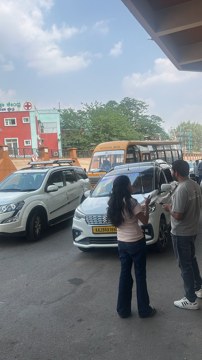 geetag8's tweet photo. @BangalorTraffic - waiting for 1 hour for a cab. Everyday affair. Can you do something https://t.co/g8FkRaDMTe