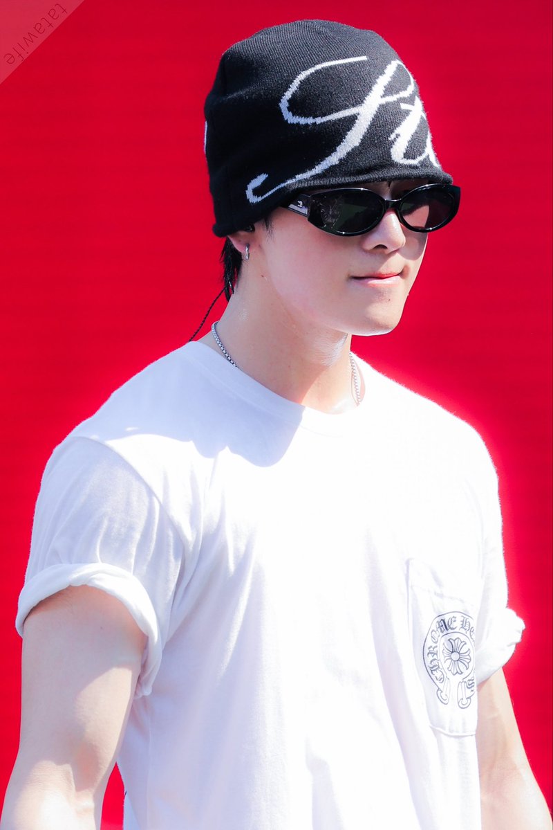 KarlTatawife's tweet image. พี่ต้าคนเท่ Sound check ยังขนาดนี้
โชว์จริง คนดูจะขาดใจก่อนรึเปล่าคะ! 
#SuperFluid2026 
#santapp @Ppsanta