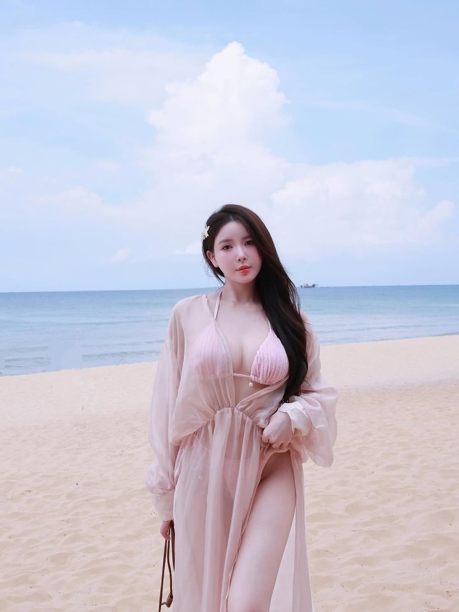 tranggphaam's tweet photo. Đi biển chơi với em https://t.co/rTCxhKdI0W