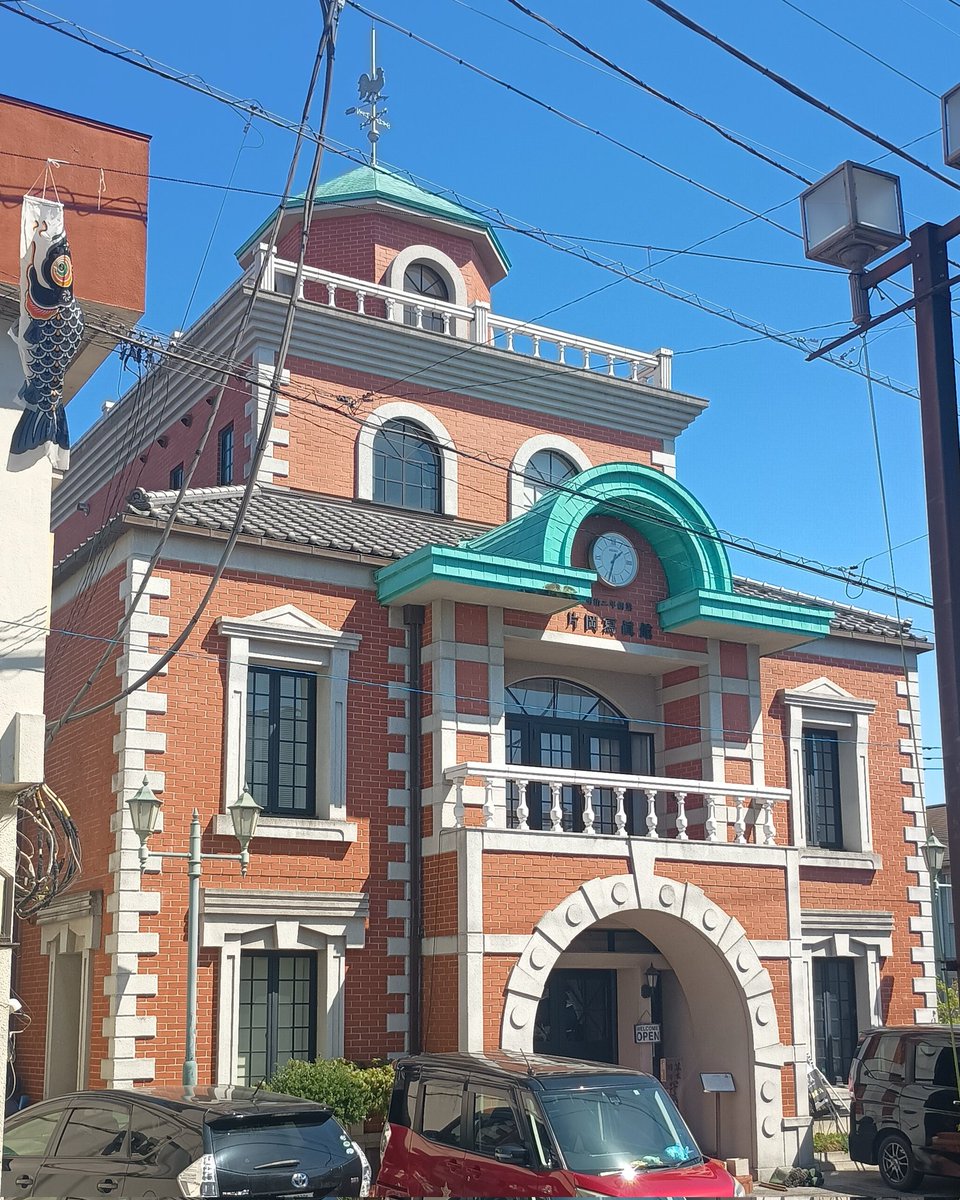 ガイドブックには載らない建物たち tweet media