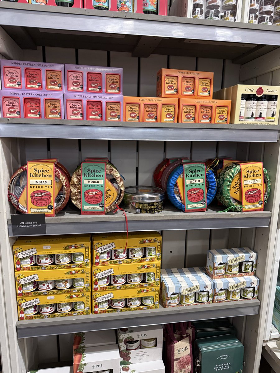 ajjjacko's tweet photo. @SpiceKitchenUK lovely display in Booth’s Clitheroe 👍🏼spreading the love 👏🏻👏🏻👏🏻 https://t.co/PdAXCvnYaQ