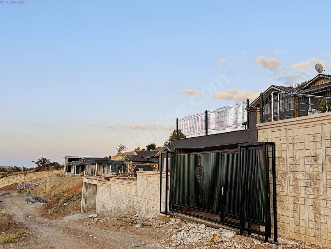 Emrah Özcan tweet media