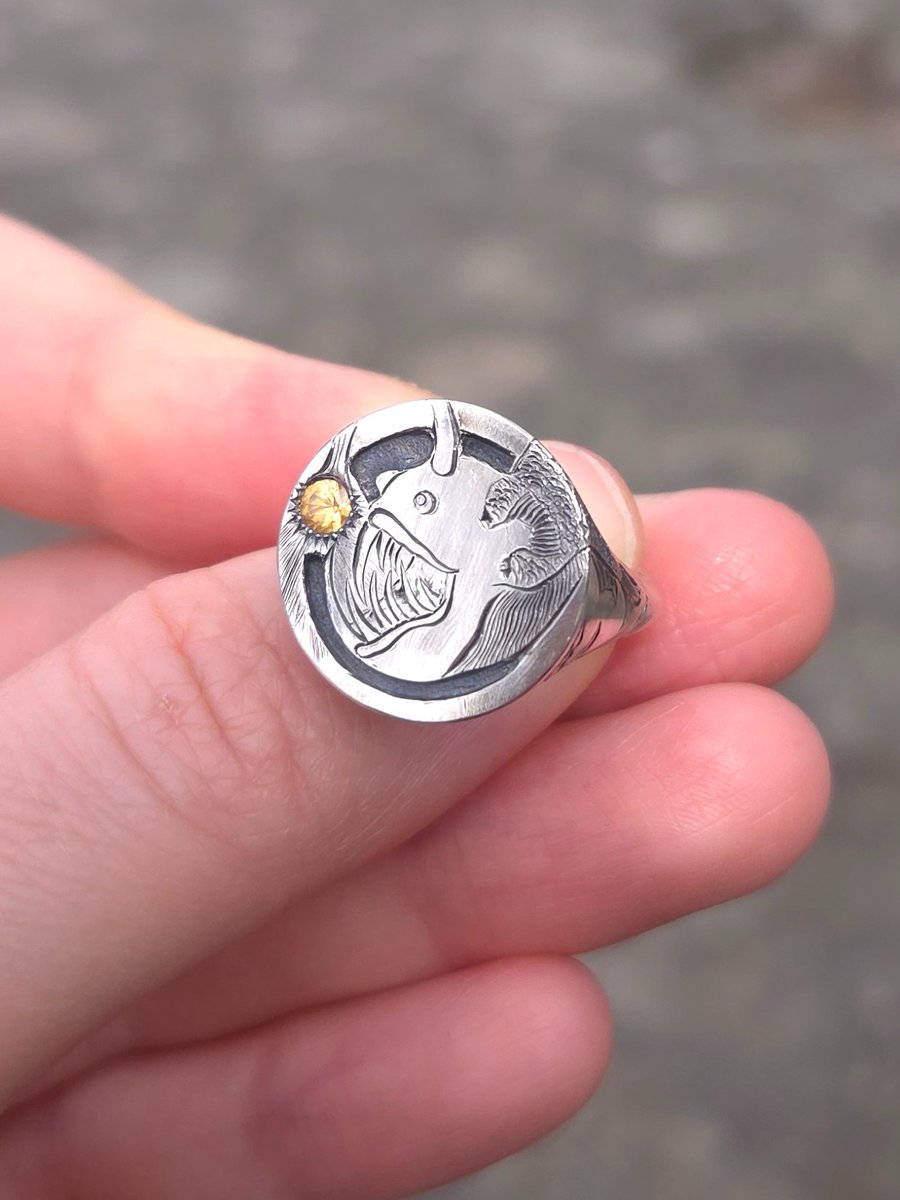 урурудер tweet media