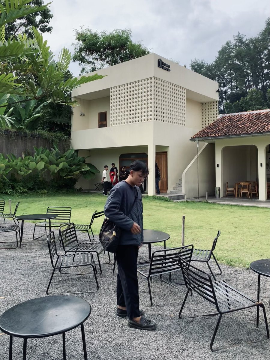 septrmdxx's tweet photo. 🍃 https://t.co/1V2rUf3T2A