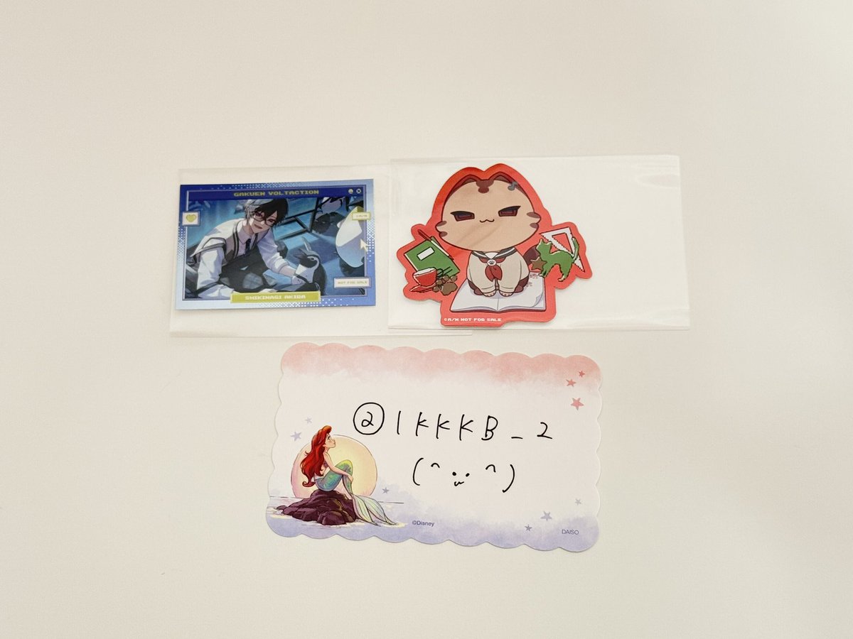 IKKKB_2's tweet photo. にじさんじ StartWithNIJISANJI VOLTACTION 学園ゔぉるたくしょん ヴォルタ フォト風カード 特典 交換 買取

譲 )) 1~2枚目

求 )) 3枚目 or 買取

♡ 4枚目♡なら、異種交換◎
♡ 4枚目♡以外なら、同種交換 https://t.co/Gdo8BWj1rK
