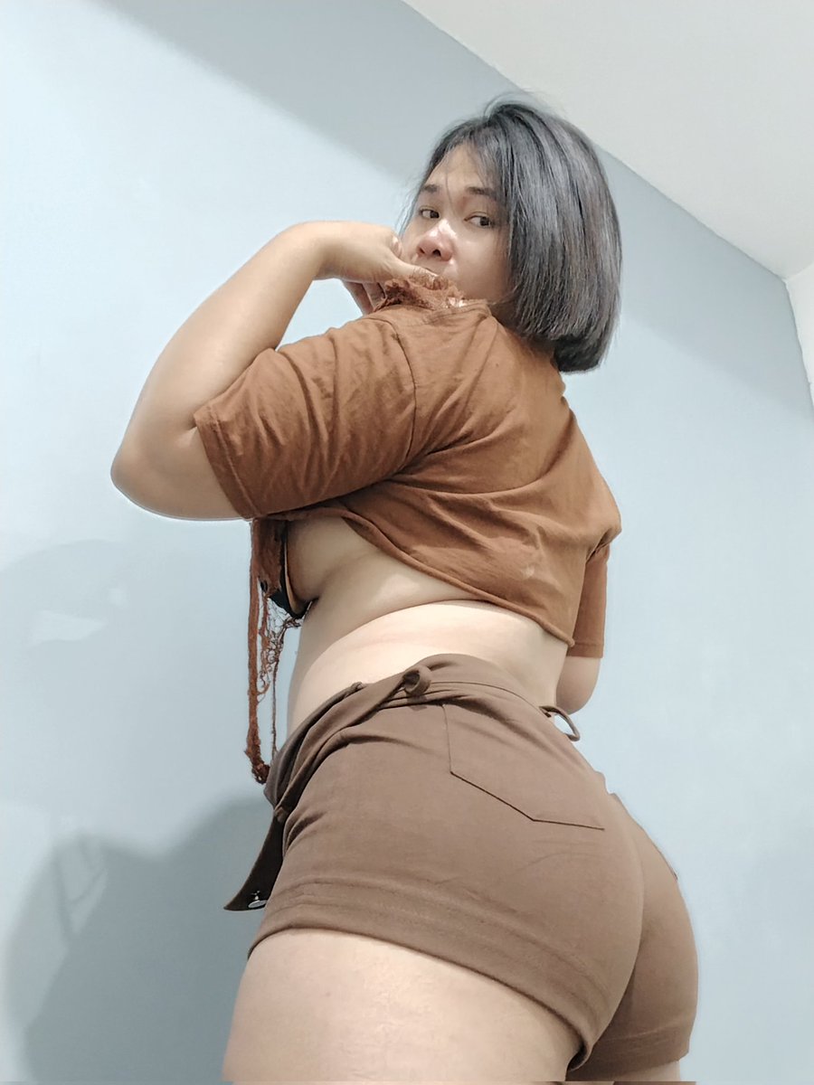 mimi116758's tweet photo. มีให้เเค่เท่านี้ 🍑 https://t.co/4H1iI2YHyx