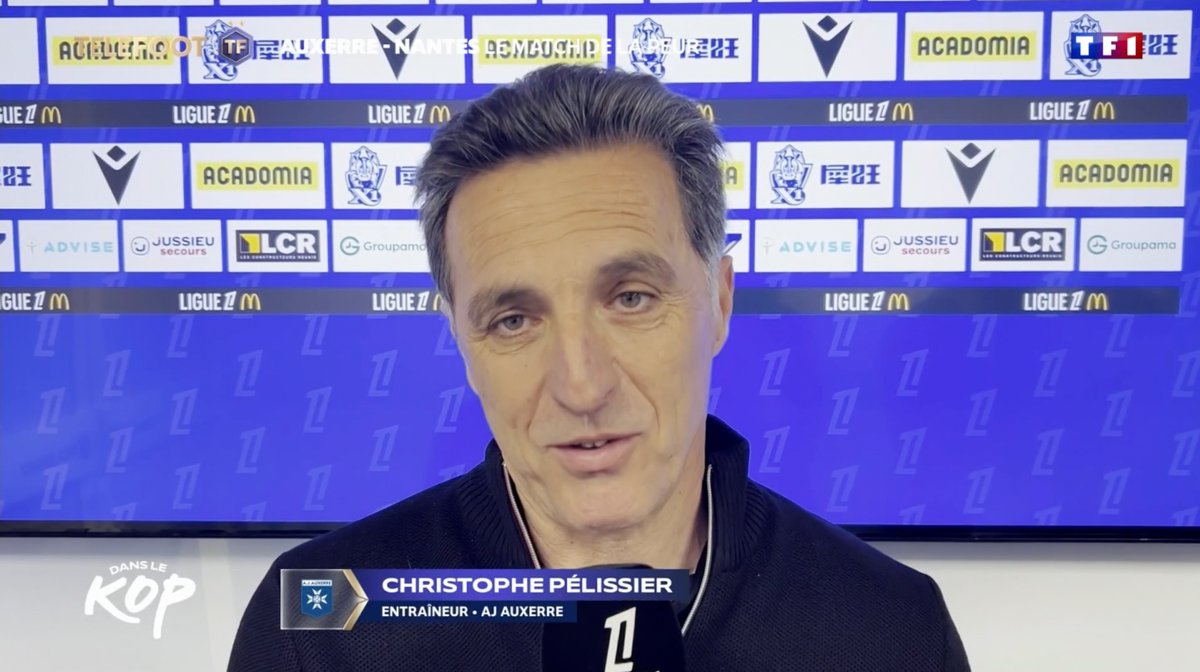 Téléfoot tweet media