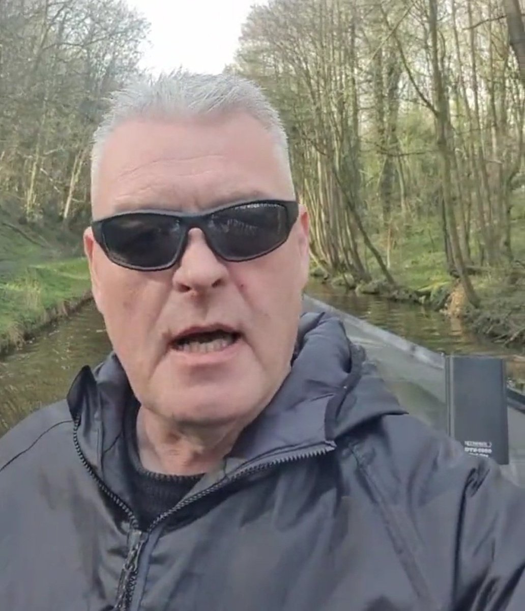 Parody Nigel Farage tweet media