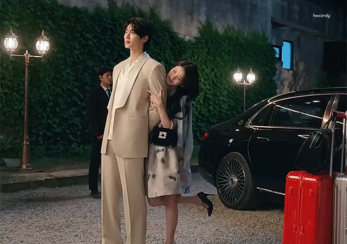 우체석 ◠‿◠ 👑💙 tweet media