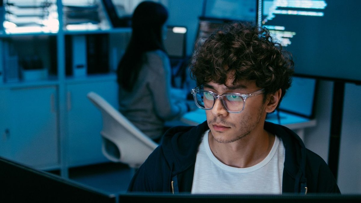 GitHub verilerine göre Hindistan'daki yazılım geliştirici sayısı 2026'da 27 milyona ulaştı. Peki, küresel rekabette Türkiye'nin yazılımcı ve maaş tablosu ne durumda?
n24.com.tr/sektorel/hindi…

#GitHub #Türkiye #Hindistan