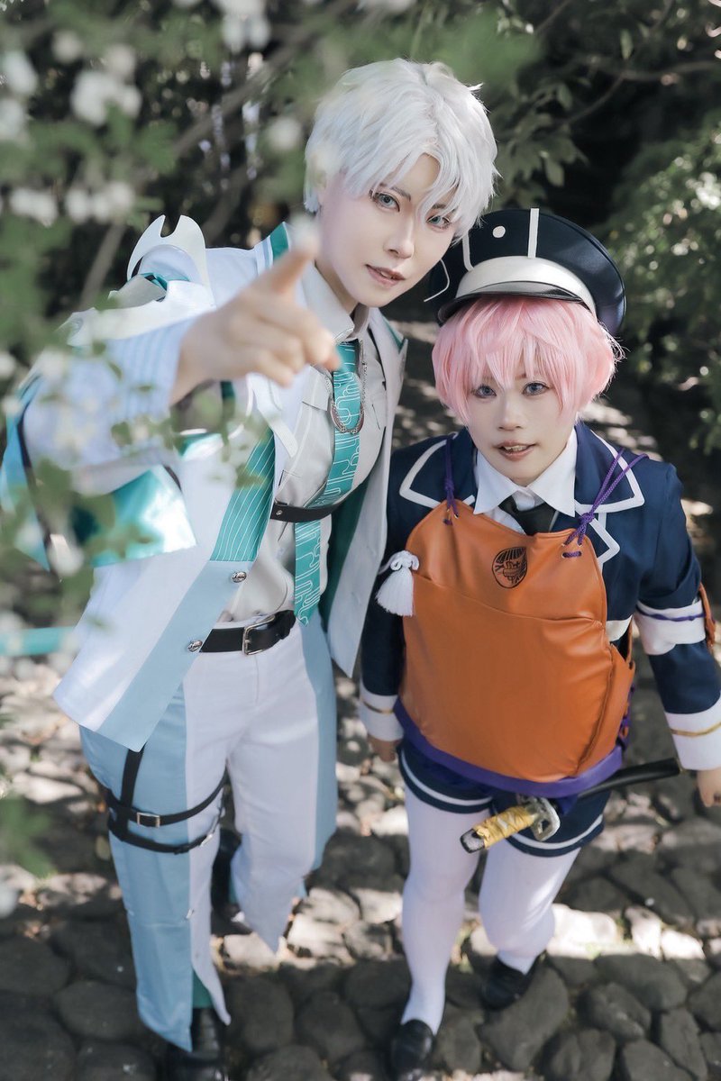 sahyaku's tweet photo. cos/刀剣乱舞

　翼をもとめて https://t.co/xiPQL2iTAT