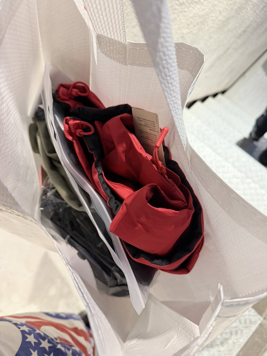 KARA6sango's tweet image. 散財💸

#Supreme
#シュプリーム