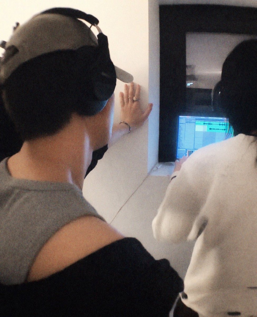 frs⁷ | YOU NEVER WALK ALONE tweet media