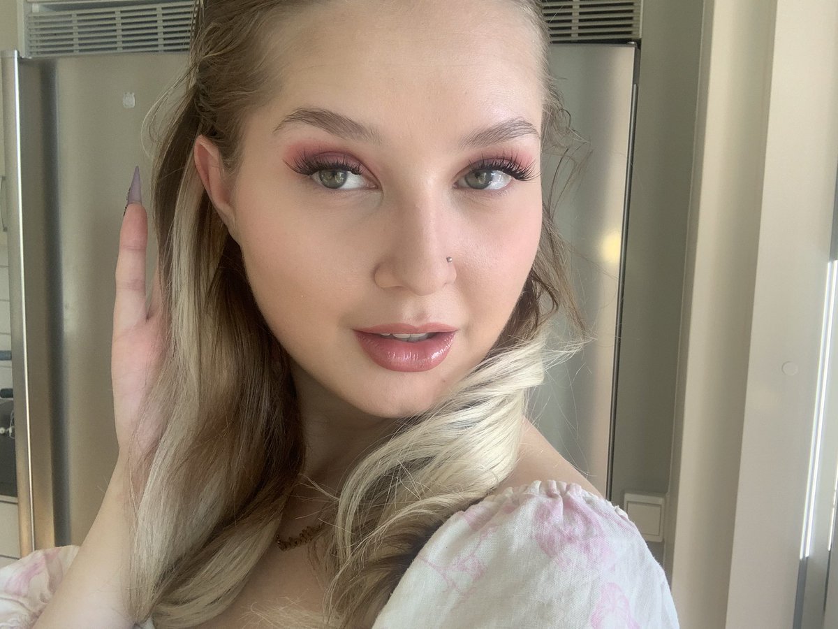 addicted2alici's tweet image. Ditt dyraste intresse ✌🏼💗
#femdom #findom #sweden