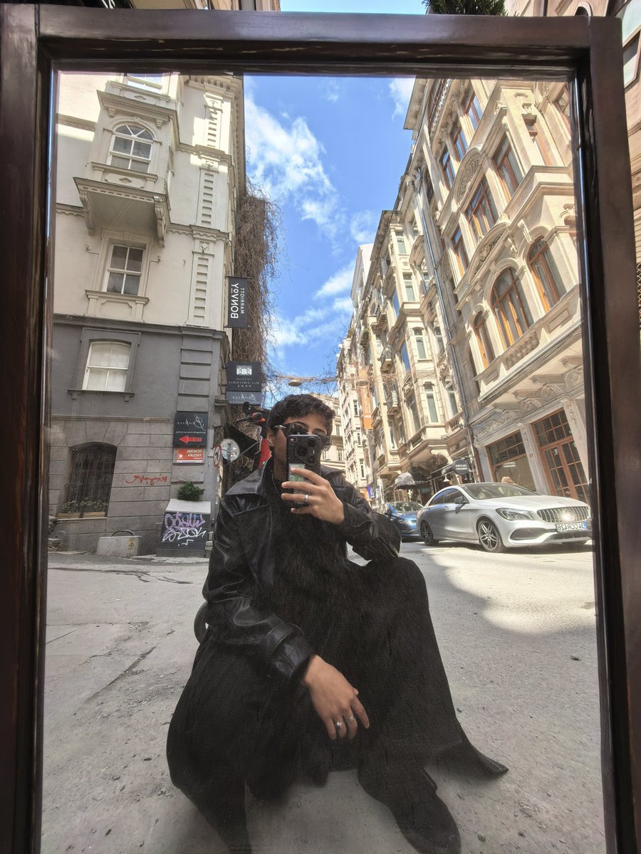 Eren tweet media