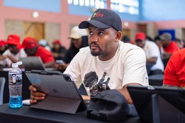 Lisa the First tweet media