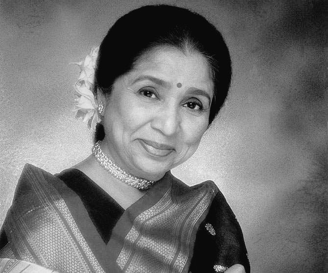 Ach_Balkrishna's tweet photo. भारतीय संगीत को अपनी अप्रतिम गायन कला से वैश्विक स्तर पर नई पहचान दिलाने वाली हम सब की प्रिय “आशा ताई” पद्मविभूषण सुश्री आशा भोसले जी का निधन अत्यंत दुःखद समाचार है। उनका कला जगत में योगदान सदैव अविस्मरणीय रहेगा। प्रभु से दिवंगत पुण्यात्मा की चिर शांति हेतु प्रार्थना 🙏🏻🙏🏻 
आशा ताई के मधुर 🎶 स्वर 🎶 सदैव गूँजते रहेंगे #आचार्यबालकृष्ण #AcharyaBalkrishna #आशाभोंसले
