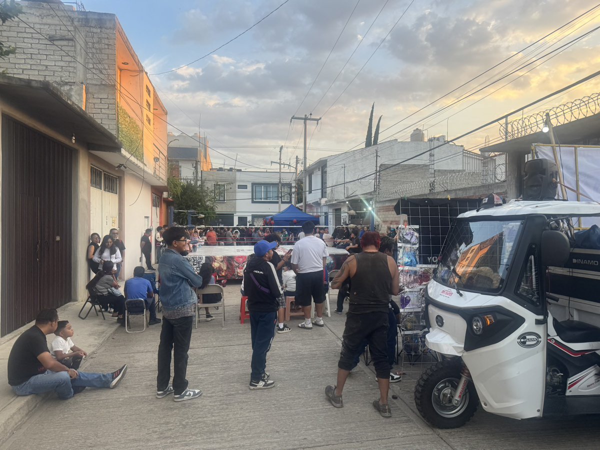 郡司がメキシコで無事にデビュー戦を終えました!
日本にいるときより、頻繁に連絡がきて、トレーニングの大変さや、メキシコの日常を楽しそうに話しています!
たぶん、大丈夫でしょう!
怪我だけしないでほしいな。
がんばれ!あゆ!
#luchalibre