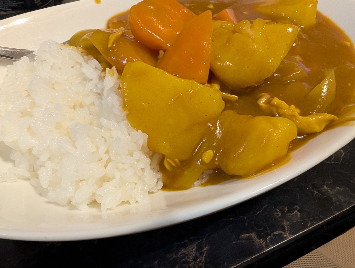 家でビーガンカレー作ったけど
鶏肉(ササミ)入れてる時点でビーガンでは無いと気付く（笑）