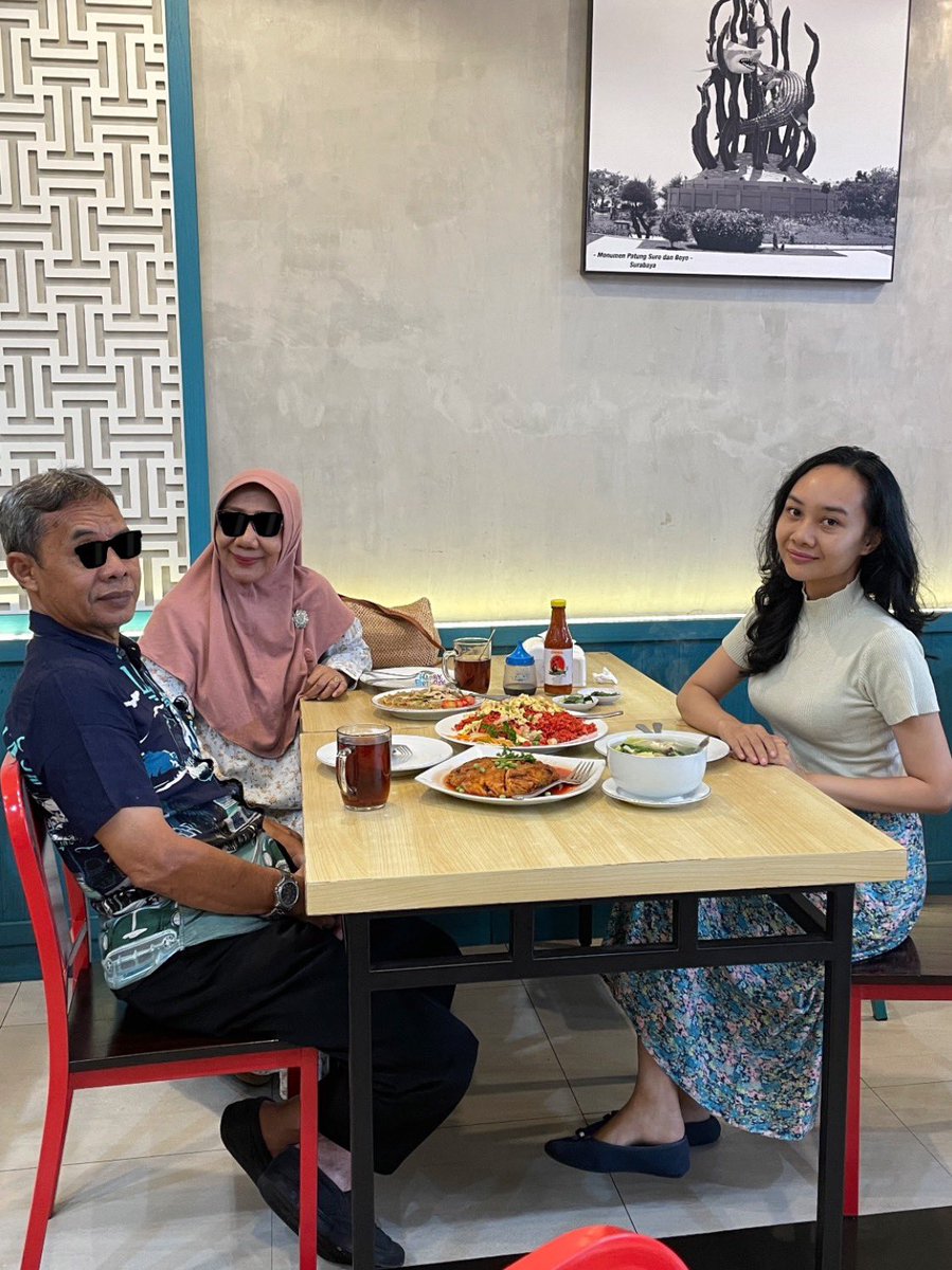 tante cerewet tweet media