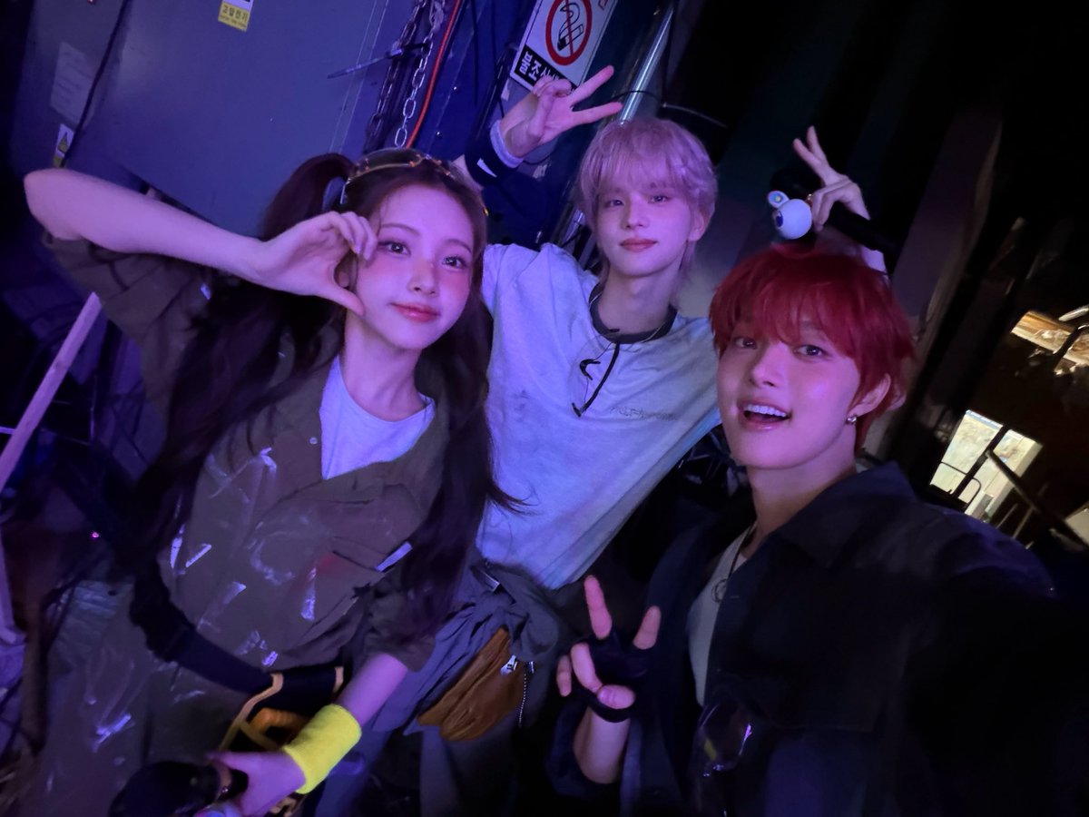 ejzoa's tweet photo. 내 오예스 사랑해........ 제발영원하면 안될까... ? 인기가요... 분들 보고 계시다면 오예스 1년 연장 부탁드립니다 https://t.co/MVzabCT7qh