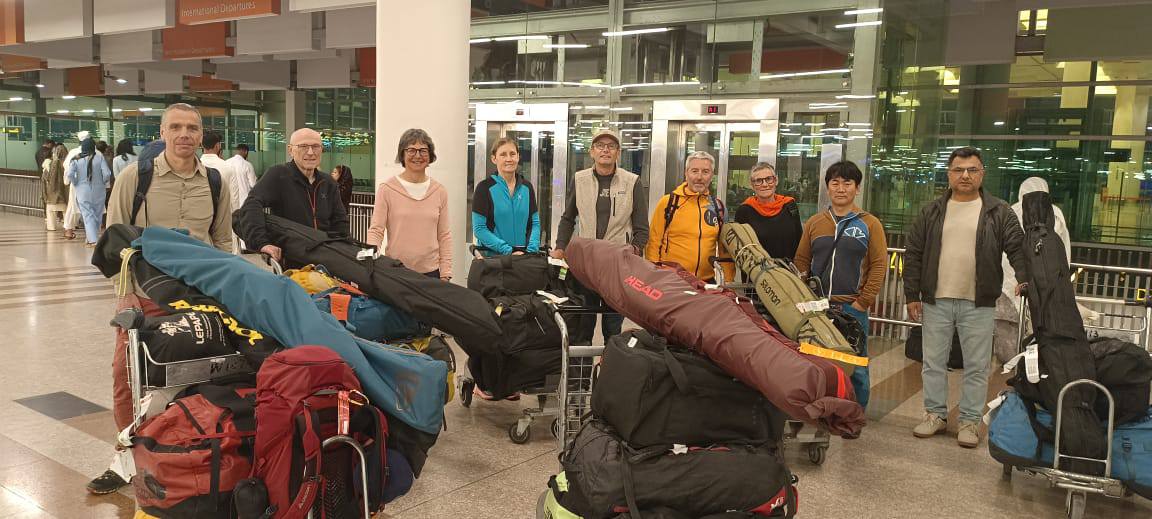 The French ski team, led by Mr. Pierret Neyert, has arrived at Islamabad International Airport for a 20-day ski touring in the breathtaking northern regions of Pakistan.

#skitour #pakistan