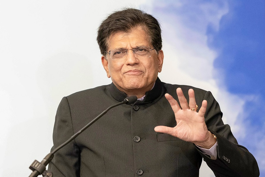 InvGurInd's tweet image. India`s innovation engine is unstoppable: Piyush Goyal as patent filings hit record high in FY26

investmentguruindia.com/newsdetail/ind…

#Industry @PiyushGoyal #IPR #DigitalIndia #ResearchAndDevelopment #MSMEs #TechInnovation #IndiaEconomy #GlobalInnovation #UnionMinister #InvestmentGuruindia