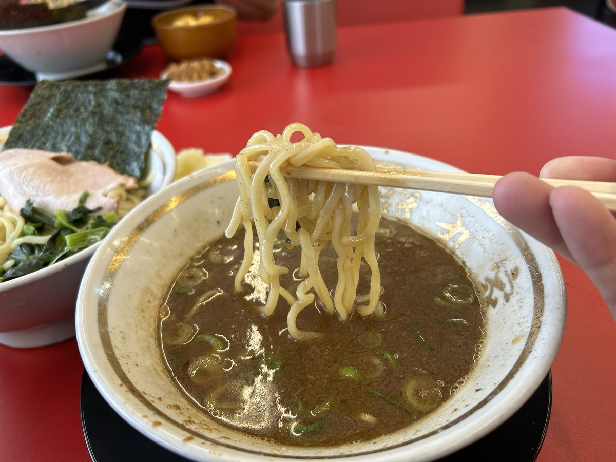 ラーメン食べられないマン tweet media