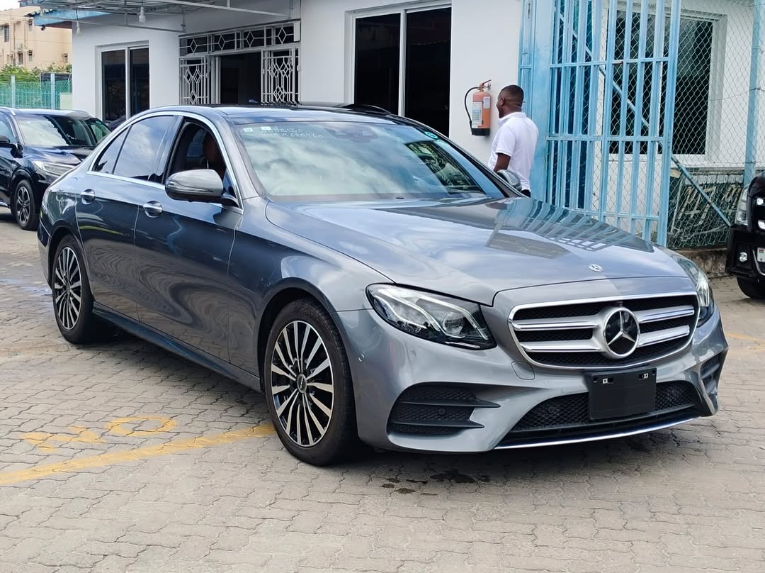 alasirimotors's tweet image. Mercedes Benz E200 ✅E200✅E200 2019 🔥

BENZ E200 AVANT GARDE 
2019/ 12 MODEL 
PETROL 
1500CC 
MILEAGE 84,000 KM
