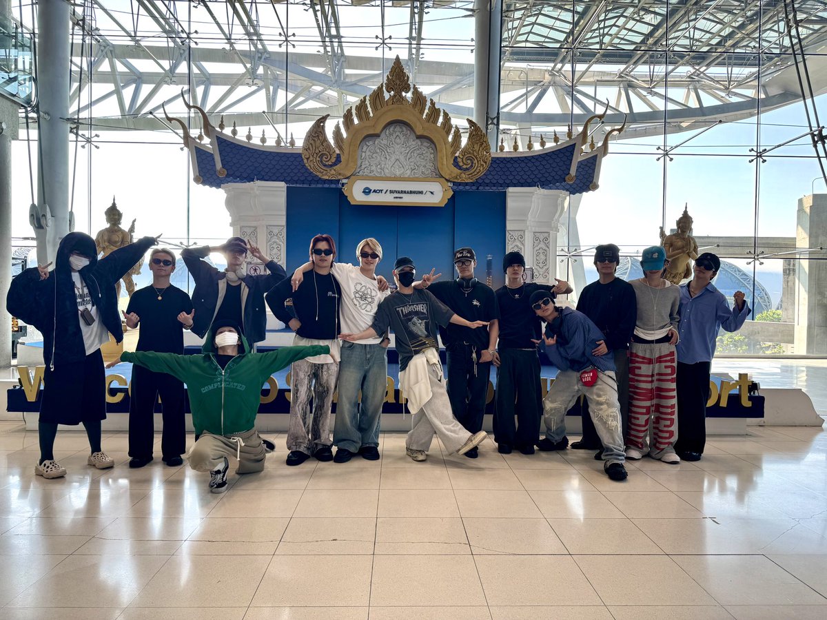 LIL LEAGUE tweet media