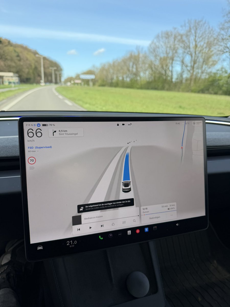 Tesla Inside tweet media