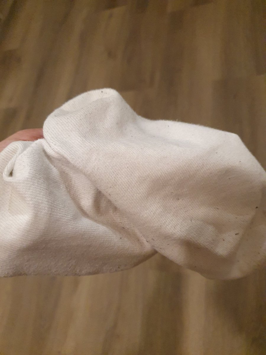 Evasokjes's tweet photo. Liefhebbers voor deze heerlijke sokken 🥵🧦🤮🤭

#FindomNL https://t.co/dPyotNNf3m