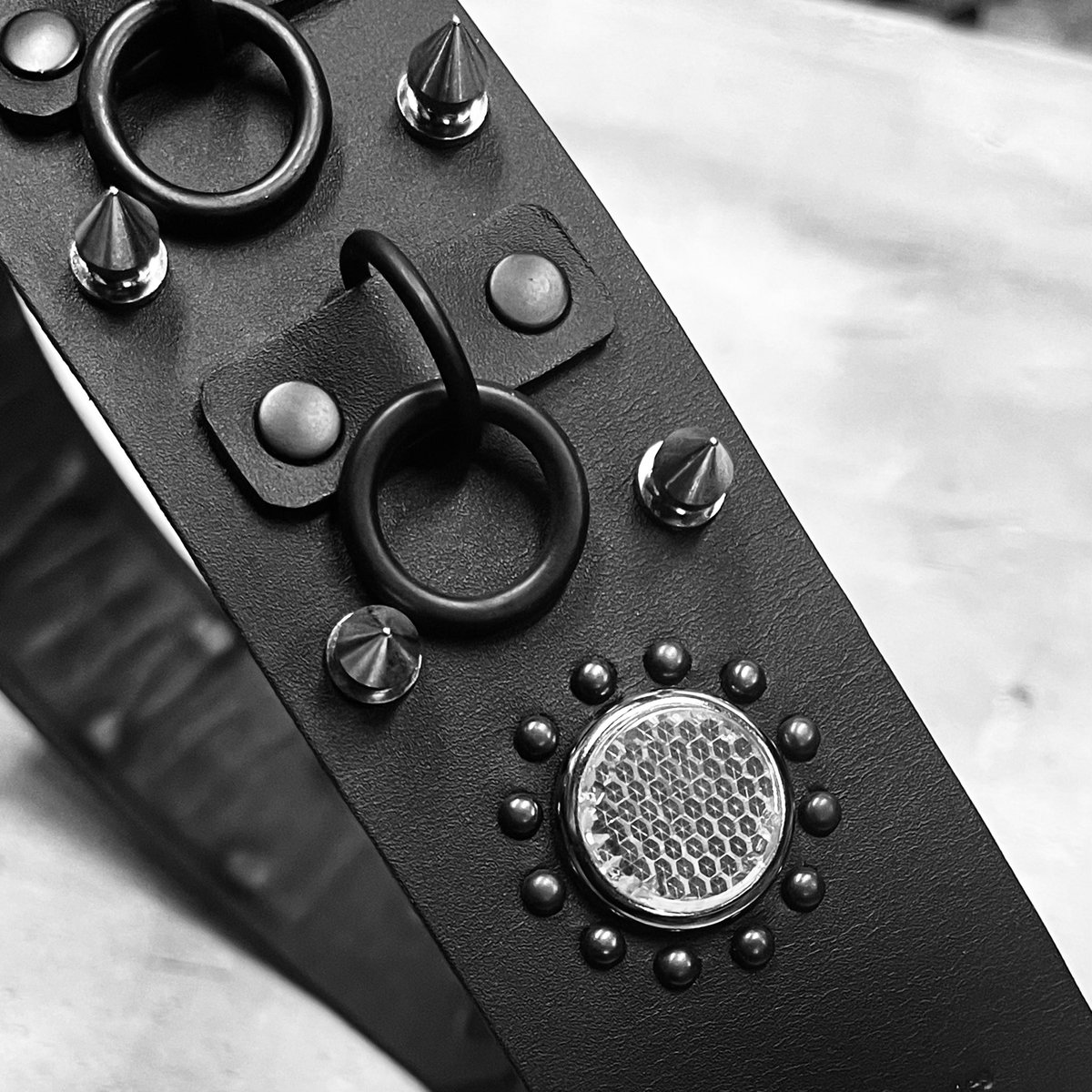 MODERNPIRATES14's tweet image. 🟠🗯️【 極惡革鋲 】🗯️🟠

#Kiyoshi #machine #渋谷rex
#ModernPirates #モダンパイレーツ 
#GuitarStrap #ギターストラップ