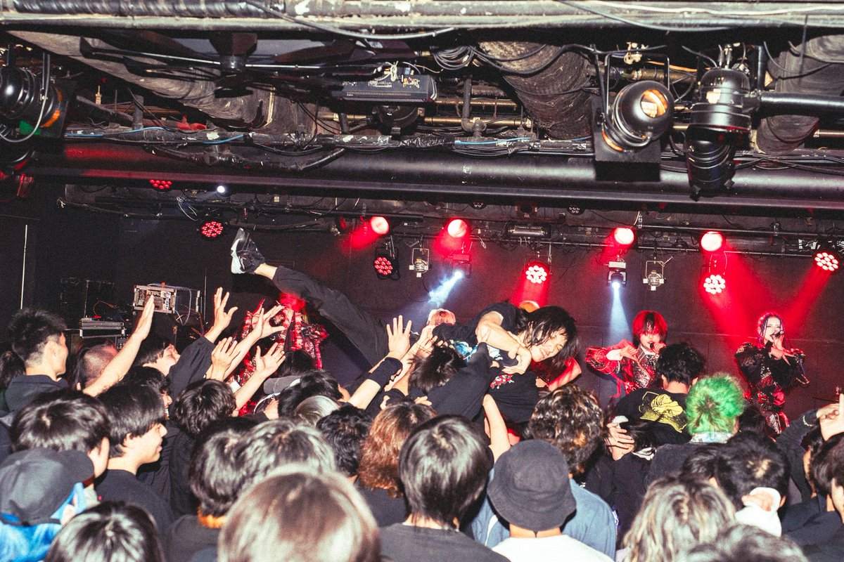 SHIBUYATHEGAME's tweet image. 【📸ライブレポ📸】
04.12(SUN)
A SHIBUYA THE GAME Rumble Series
『Rumble』round.04
⚡️バッチバチTHE 2MAN GIG!!⚡️
@SHIBUYATHEGAME

🎤マザリ(@mazari_info)

ご出演いただきありがとうございました⚡️

📸by @Zig_zag__219249

#Rumble