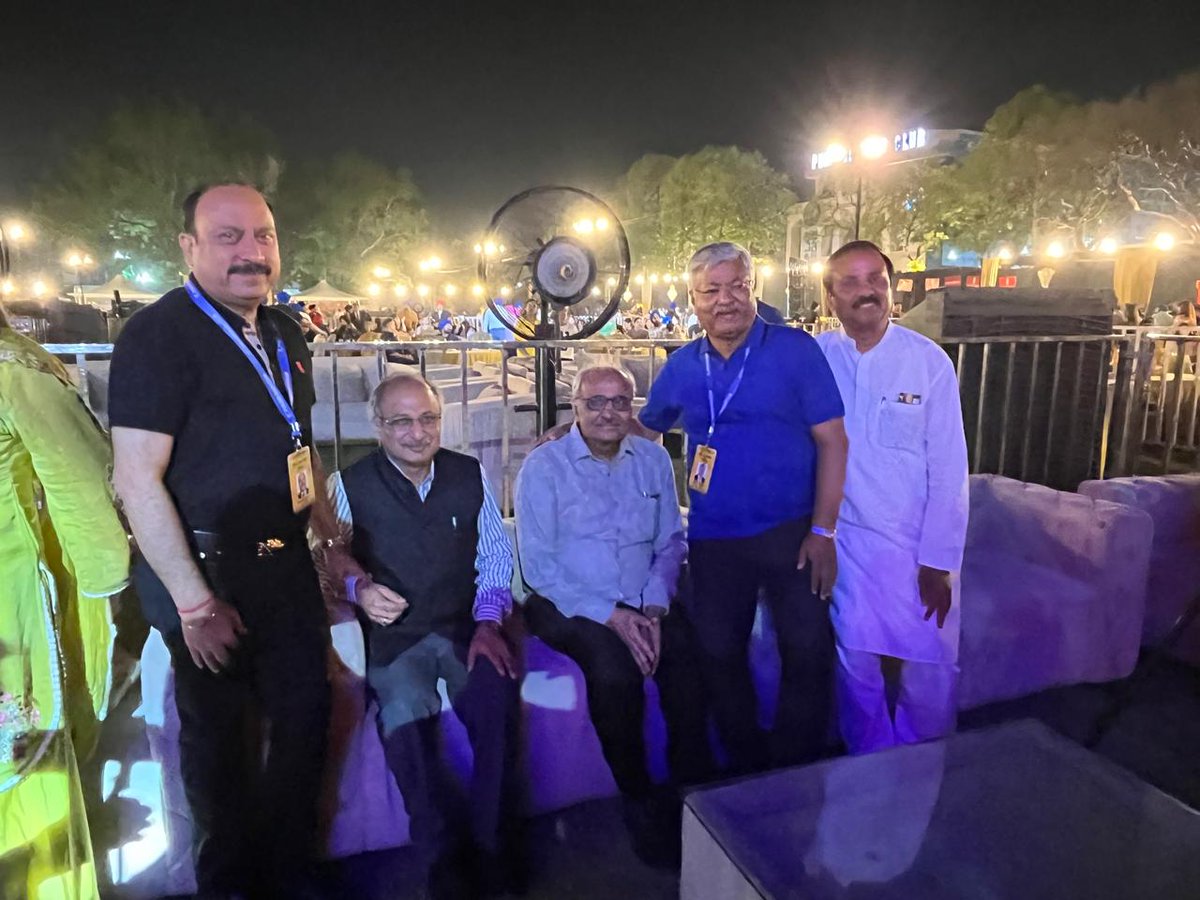 KailashSankla's tweet photo. पंजाबी बाग क्लब एवं पंजाबी बाग सिक्ख रॉयल क्लब के संयुक्त तत्वावधान में आयोजित बैसाखी उत्सव एवं रंगारंग सांस्कृतिक कार्यक्रम में सम्मिलित होकर अत्यंत प्रसन्नता एवं गौरव का अनुभव हुआ। यह उत्सव हमारी समृद्ध संस्कृति, परंपराओं और आपसी भाईचारे का प्रतीक है ।

#कैलाश_सांकला https://t.co/eh9MUxnCFK